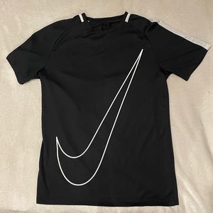 Men’s nike black shirt